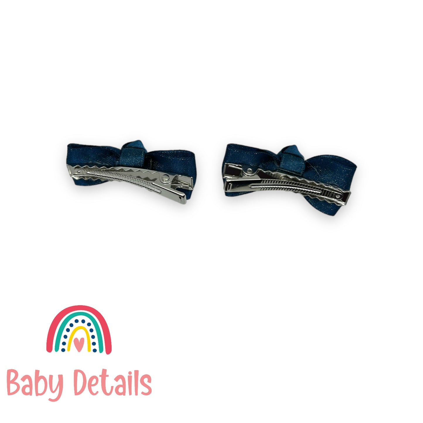 مشابك شعر صغيرة لامعة باللون الأزرق الداكن