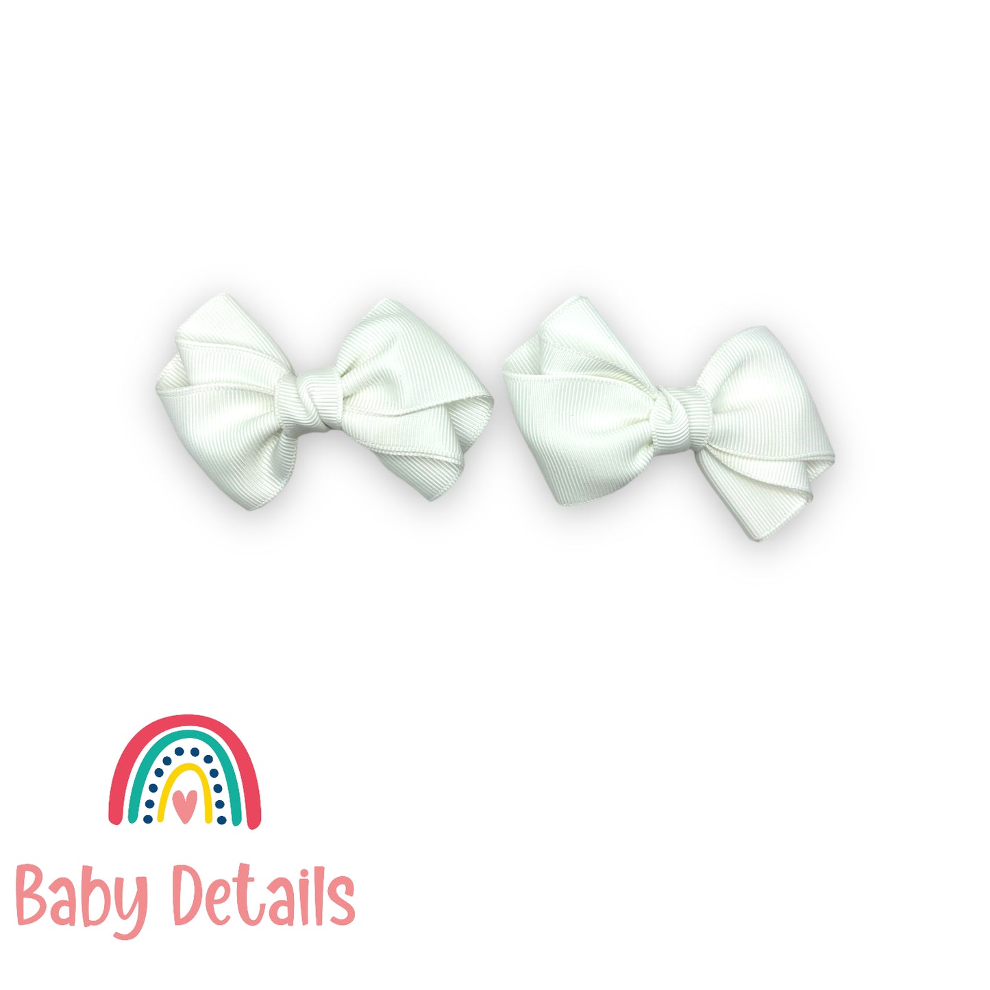 Set of 2 curved bow hair clips - White