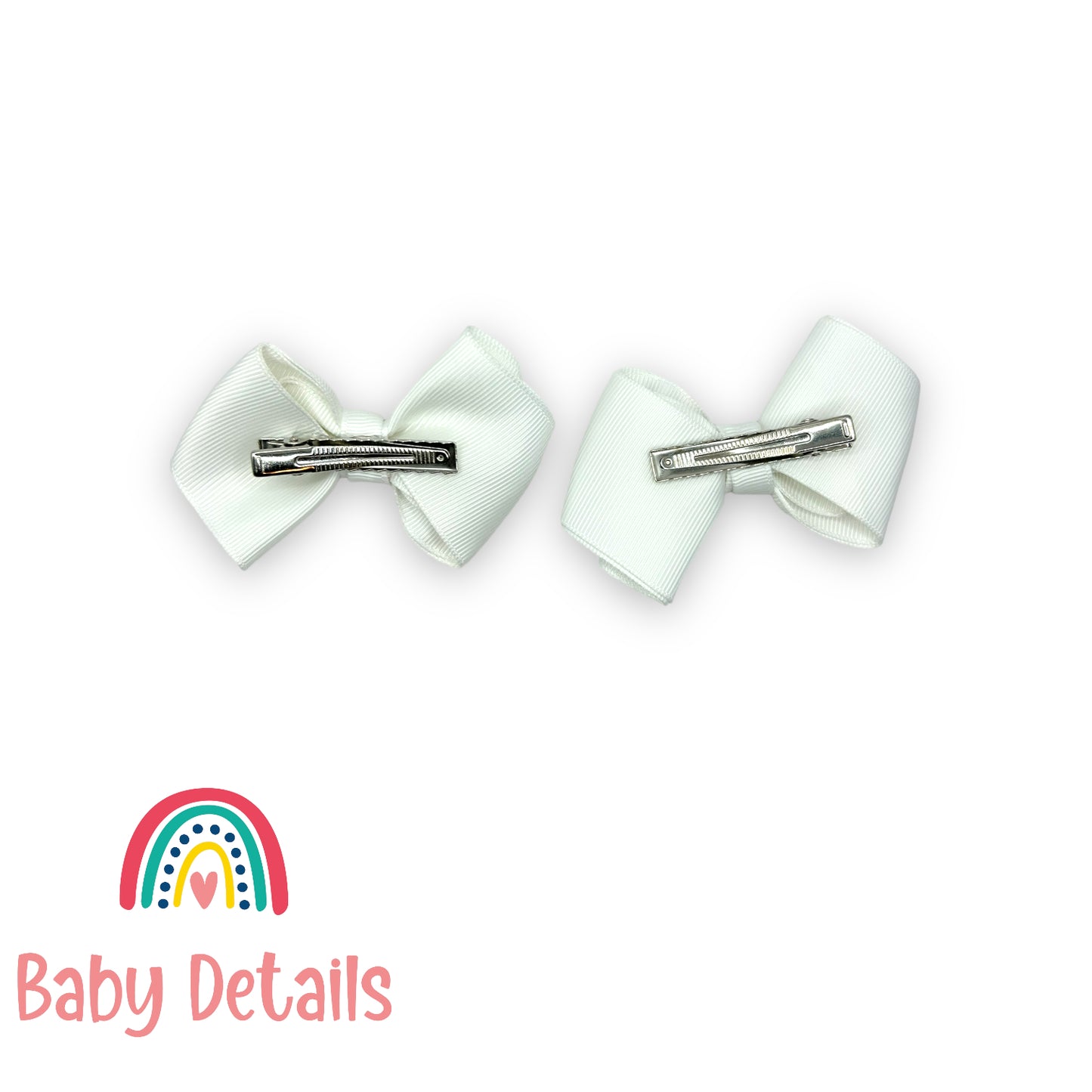 Set of 2 curved bow hair clips - White