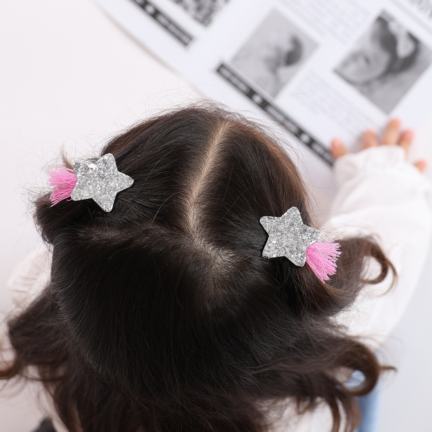 Classic Silver Glitter Star Hair Clips - Pink threads