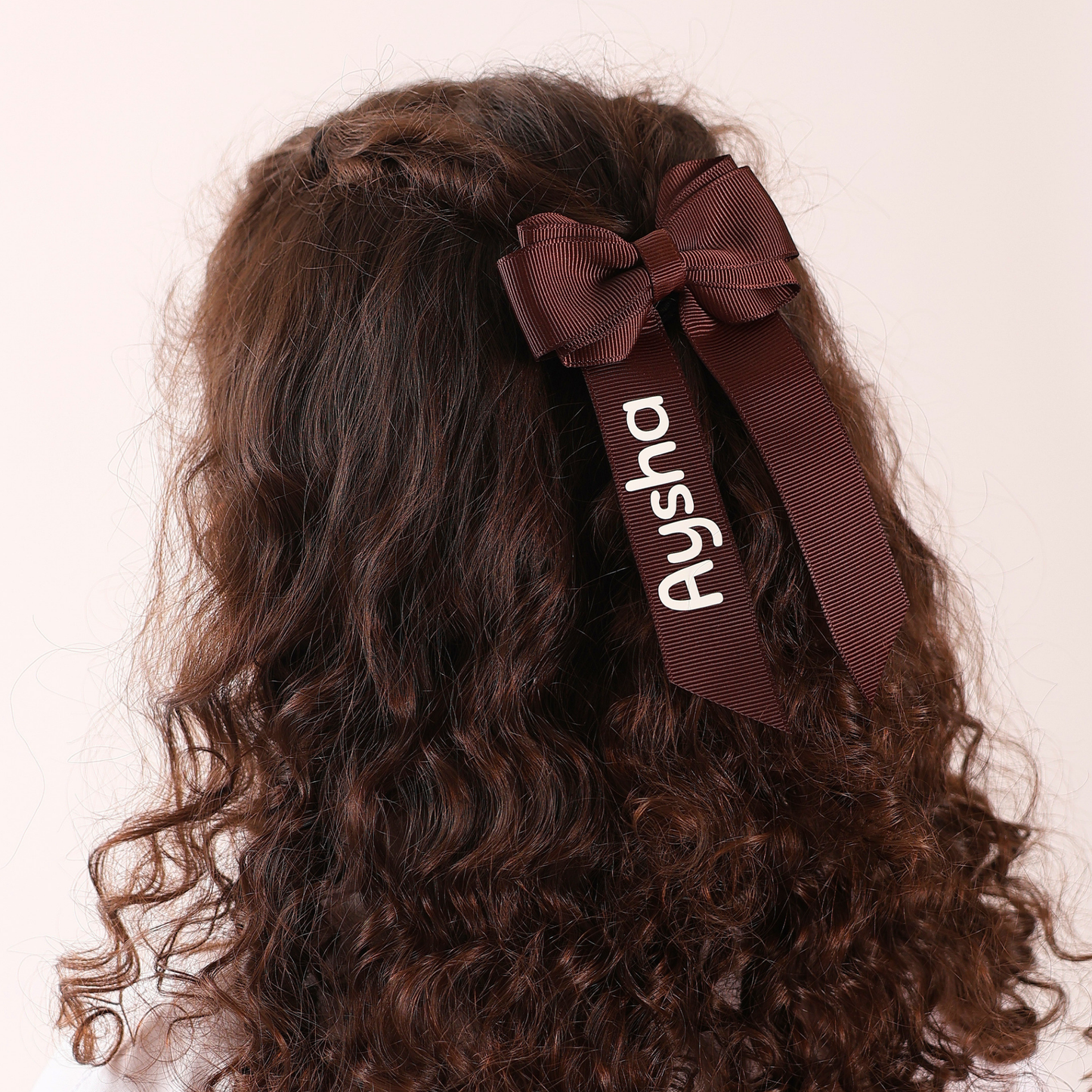 فيونكة مزدوجة صغيرة بالاسم - بني