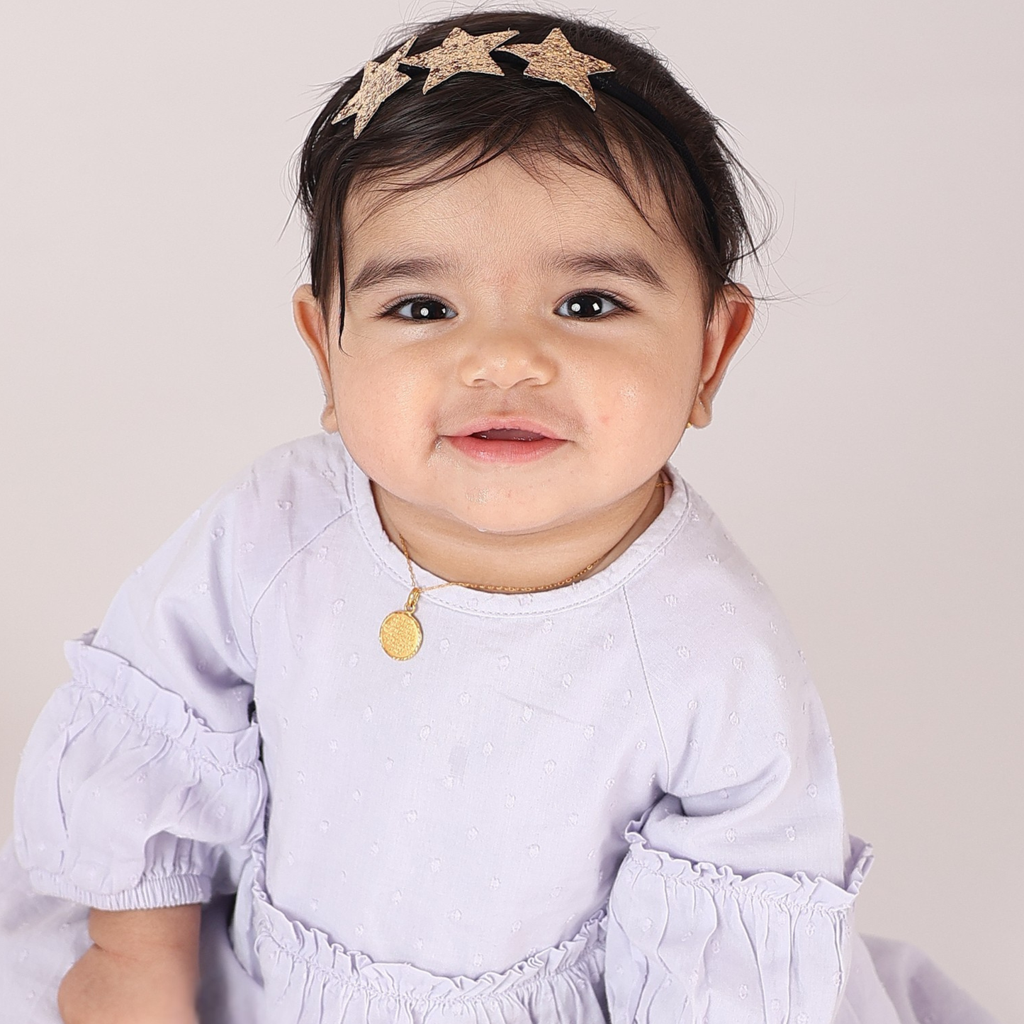 طوق 3 نجوم - ذهبي