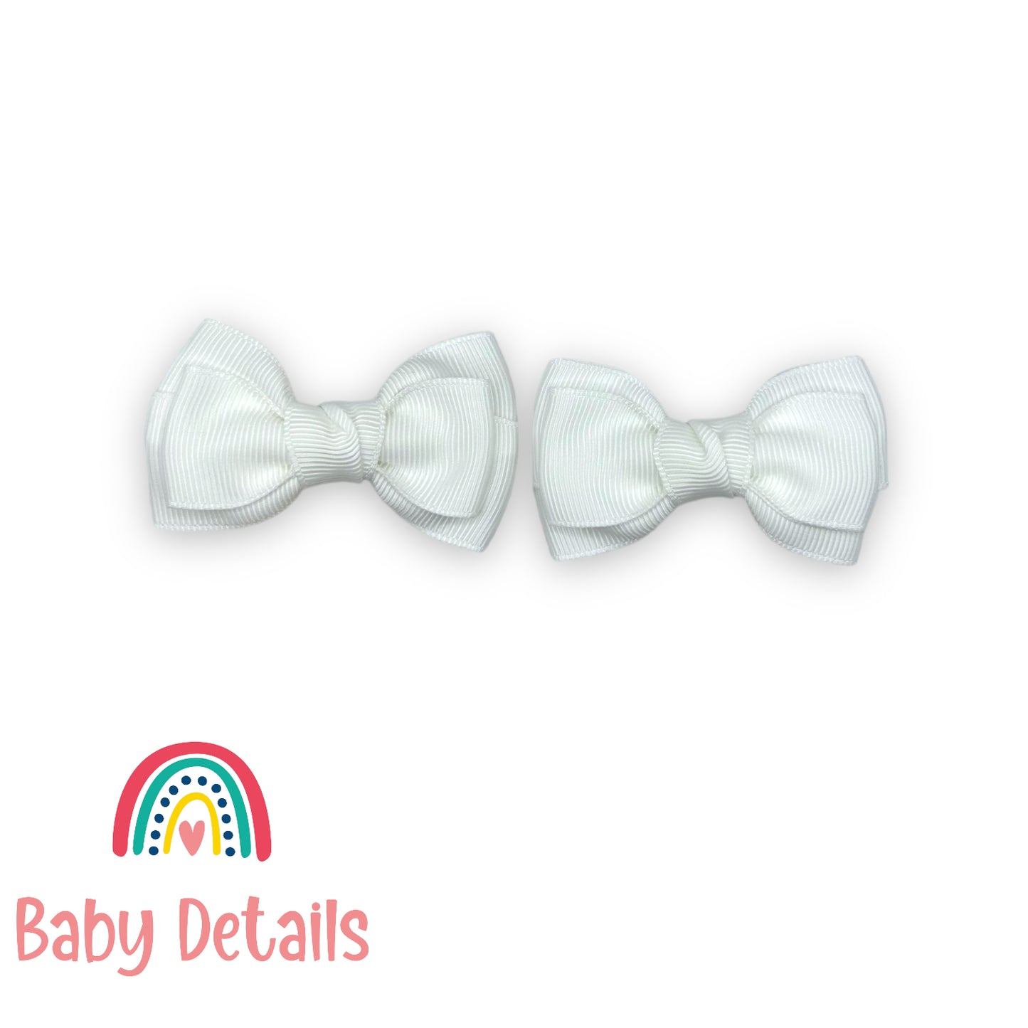 Set of 2 classic hair clips - White